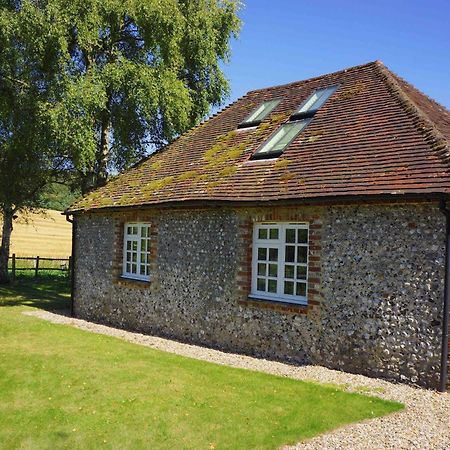 Villa Luxury Barn With Tennis Court In South Downs National Park Chichester Exterior foto